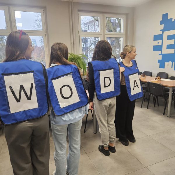 WhatsApp Image 2025-11-17 at 15.34.06 (1)