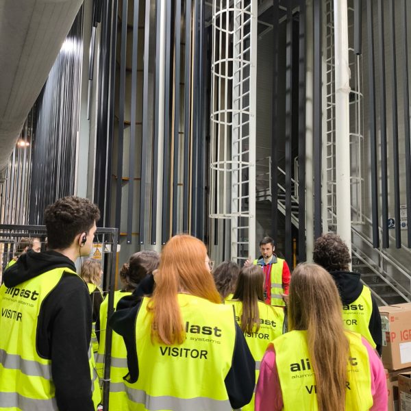 WhatsApp Image 2025-12-08 at 15.33.51 (2)