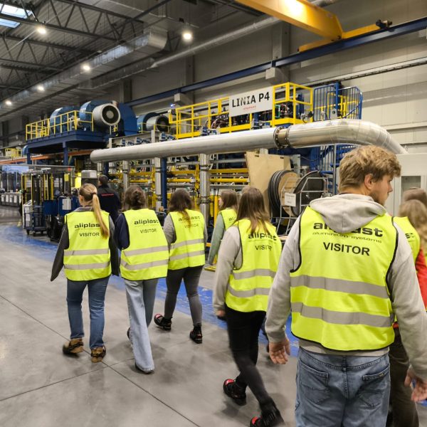 WhatsApp Image 2025-12-08 at 15.33.52 (4)