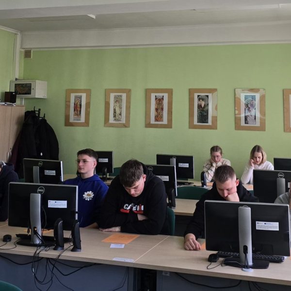 2a70c340-6351-4b72-a08f-8c2bd79747e1