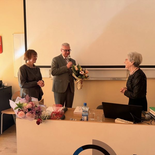 650345594_1565039028740830_2334699717276125229_n